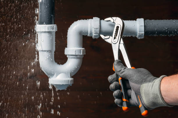 Professional Leak Detection technician working in Kurten, TX